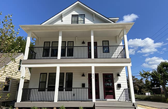 property at 826 20th Ave SE