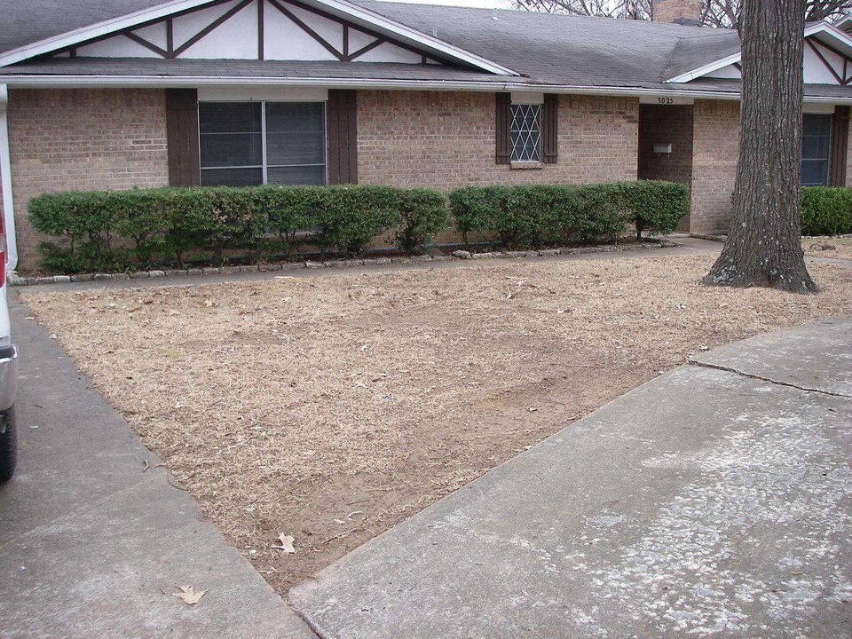 3025 Abbott Ln in Paris, TX - Building Photo