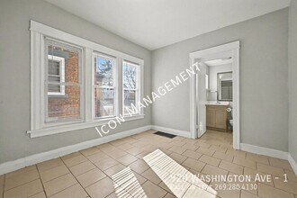 920 Washington Ave in Kalamazoo, MI - Building Photo - Building Photo