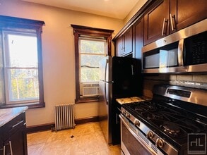 290 Menahan St in Brooklyn, NY - Building Photo - Building Photo