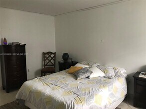 1075 93rd St in Bay Harbor Islands, FL - Building Photo - Building Photo