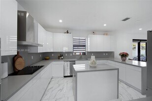 2165 SW 145th Ave in Miami, FL - Building Photo