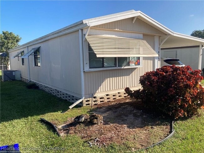 1420 Whisper Cir in Sebring, FL - Building Photo - Building Photo