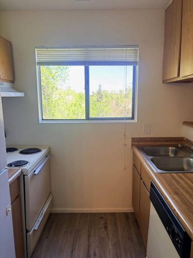 property at 610 S Granite St