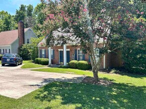 911 Hulon Ln in West Columbia, SC - Building Photo - Building Photo