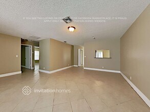 5900 Ellis Hollow Rd W in Greenacres, FL - Building Photo - Building Photo