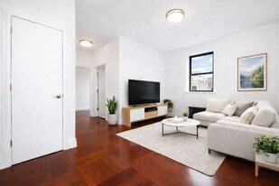 609 W 137th St in New York, NY - Building Photo