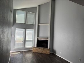 9508 Teasdale Terrace in Austin, TX - Building Photo - Building Photo