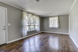1221 Harwood Dr in Nashville, TN - Building Photo - Building Photo