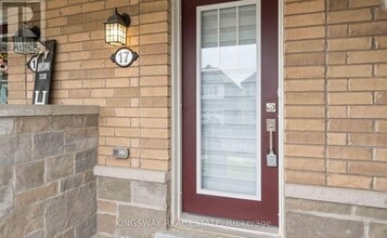 17 Armes St in Hamilton, ON - Building Photo - Building Photo