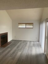 1127 Bel Aire Cir in Porterville, CA - Building Photo