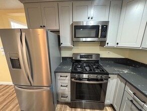 9315 Sideview Dr in Downey, CA - Building Photo - Building Photo