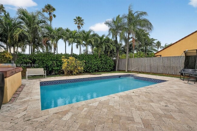 20424 NE 10th Ct Rd in Miami, FL - Building Photo - Building Photo