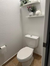 10800 NW 88th Terrace in Doral, FL - Building Photo - Building Photo
