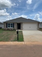 16440 Seminole Dr in Moundville, AL - Building Photo - Building Photo