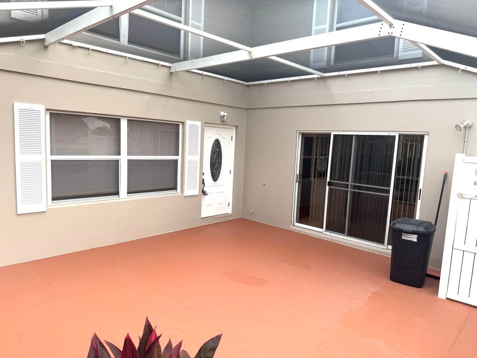 2813 SW Lakemont Pl in Palm City, FL - Building Photo