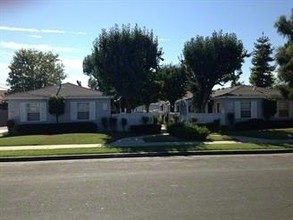 Quiet Cove Apartments in Buena Park, CA - Building Photo - Building Photo