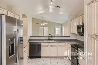 9002 W Palm Ln in Phoenix, AZ - Building Photo - Building Photo