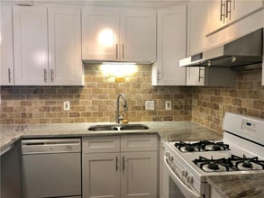 2196 Spring Walk Ct in Chamblee, GA - Building Photo - Building Photo