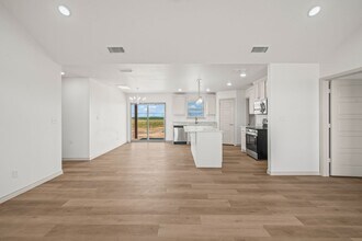 10811 N County Rd 2800 in Lubbock, TX - Building Photo - Building Photo
