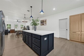 1008 Danube St in Houston, TX - Building Photo - Building Photo
