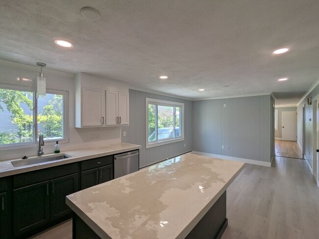 155 Grove St in Providence, RI - Building Photo - Building Photo