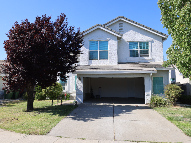 8660 Spring House Way in Elk Grove, CA - Building Photo