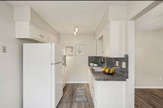 Flats North at KCK in Kansas City, KS - Foto de edificio - Building Photo