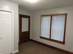 236 E Rose St in Owatonna, MN - Building Photo - Building Photo