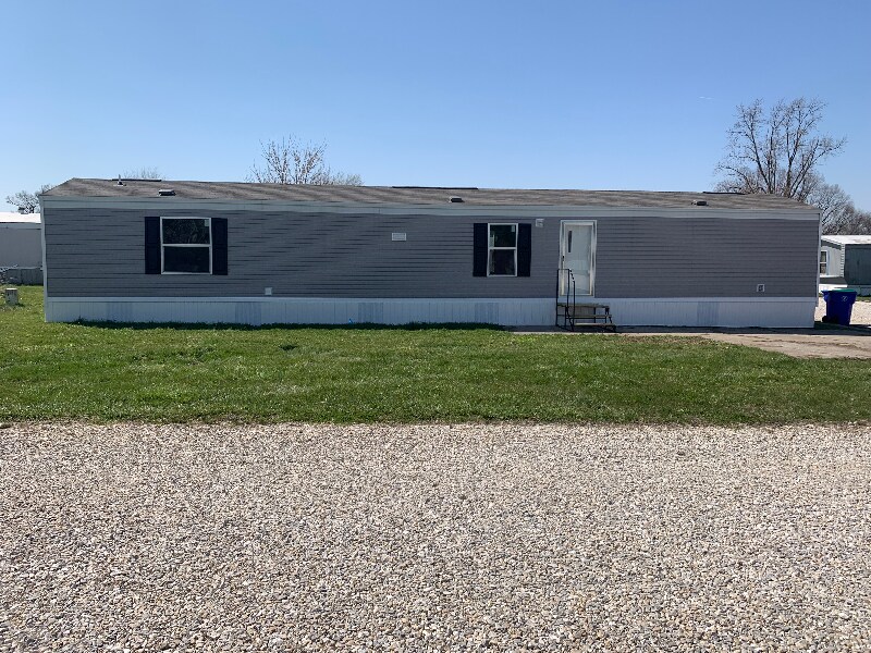 3211 W Sycamore St Photo