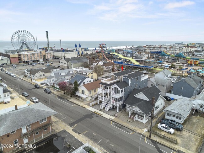 53 Sheridan Ave in Seaside Heights, NJ - Foto de edificio - Building Photo