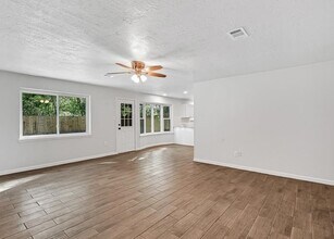 16314 Forest Bend Ave in Friendswood, TX - Building Photo - Building Photo