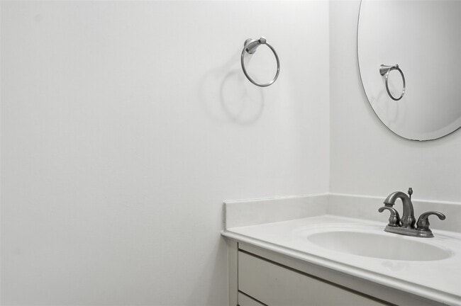 5817 Valley Forge Dr