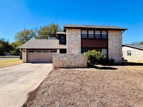 11300 Maidenstone Dr in Austin, TX - Building Photo - Building Photo