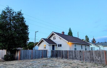 118 S 64th St in Tacoma, WA - Building Photo - Building Photo