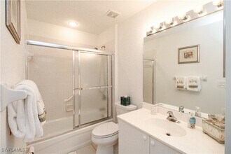 5330 Andover Dr in Naples, FL - Building Photo - Building Photo