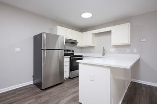 Cedar Trace in Greensboro, NC - Building Photo