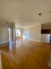 1116 Hunter's Lake Dr in Memphis, TN - Building Photo - Building Photo