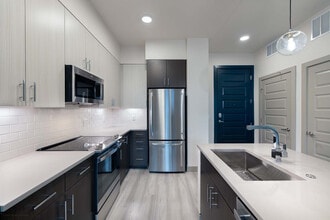 The Cameron in Denver, CO - Building Photo - Building Photo