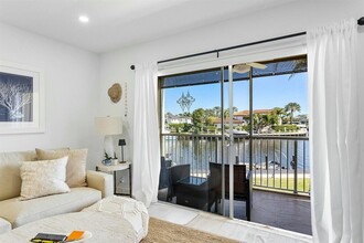 330 N Federal Hwy, Unit 211 in Deerfield Beach, FL - Building Photo - Building Photo