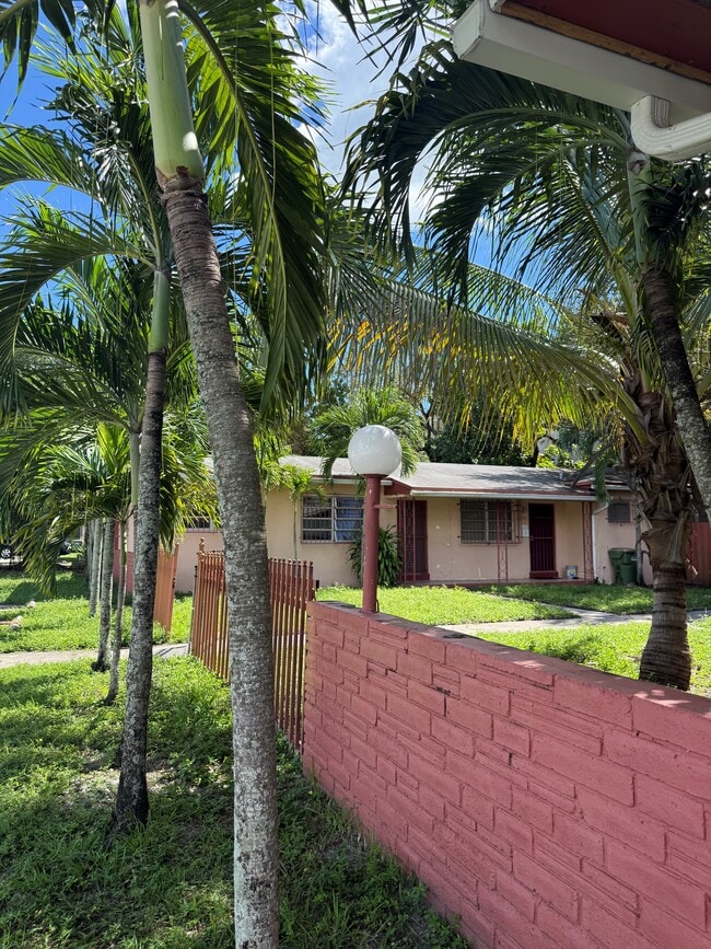 662 NE 132nd St, Unit Beautiful 3 Bed 2 Bath