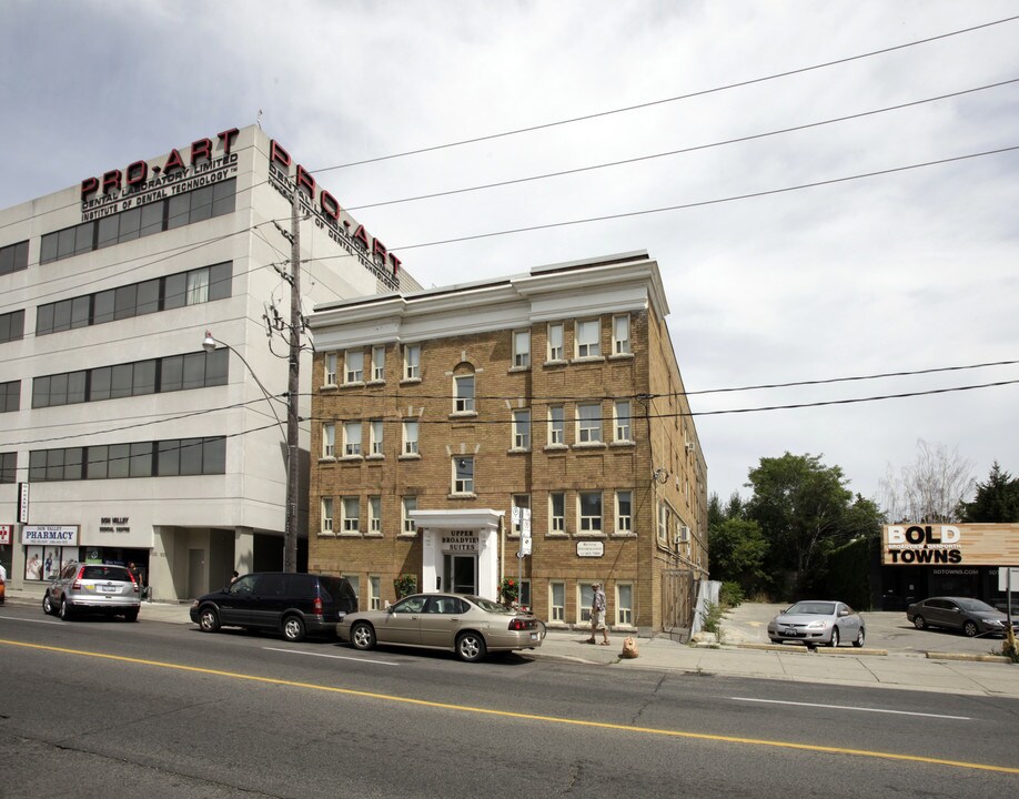 Upper Broadview Suites in Toronto, ON - Building Photo