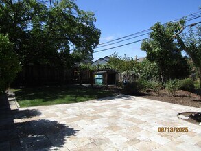 1257 St Francis Rd in Santa Rosa, CA - Foto de edificio - Building Photo
