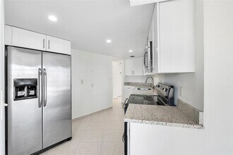 6921 Environ Blvd, Unit 6S in Lauderhill, FL - Building Photo - Building Photo