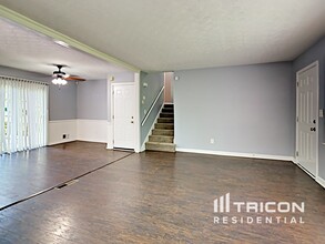 887 Sheppard Way in Stone Mountain, GA - Building Photo - Building Photo