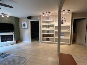 4009 St Clair St in Madison, WI - Building Photo - Building Photo