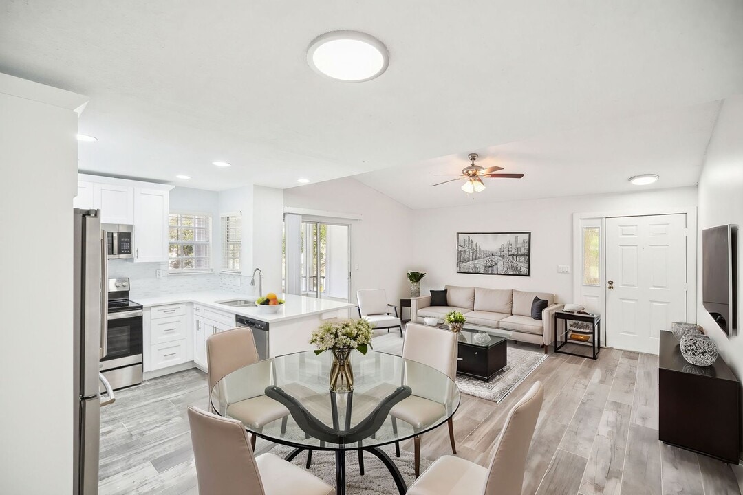 South Bay Plantation Apartments in Naples, FL - Building Photo