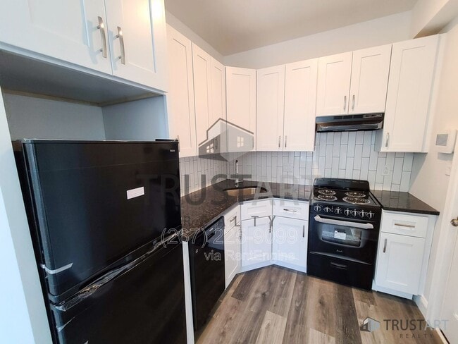 property at 4732 Longshore Ave