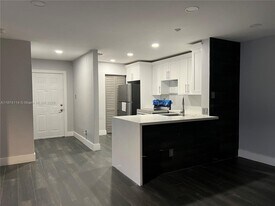 11233 W Atlantic Blvd in Coral Springs, FL - Building Photo