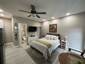 8638 SW 50th St in Cooper City, FL - Building Photo - Building Photo